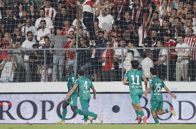 Aboubakar’ın Gol Coşkusu: Kariyerinin İlk Sayfası