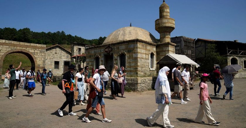 Dünya basınında Türk dizileri: Popüler diziler İstanbul’da turizmi canlandırıyor