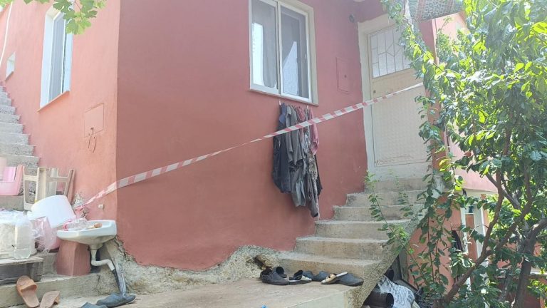 Boşanmak üzere olan eşini, kayınpederini ve kayınvalidesini vurdu.