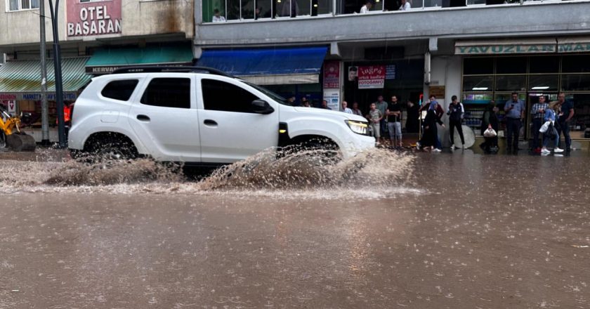 Giresun’da şiddetli yağış hasara yol açtı