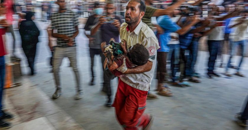 İsrail, Filistinlilerin sığındığı okulu bombaladı: Ölenler ve yaralananlar oldu