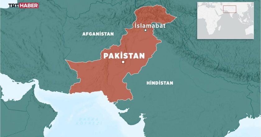 Eski Başbakan Khan’ın partisinin sözcüsü Pakistan’da tutuklandı