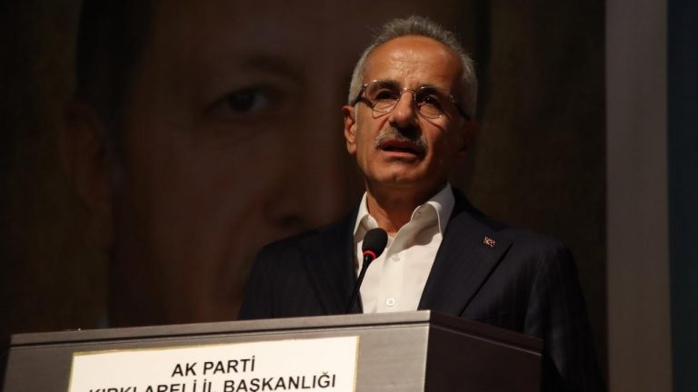 “Ulaşım ve iletişim altyapısına 276 milyar dolar yatırım yaptık”