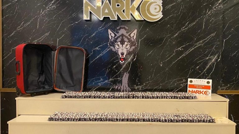 Edirne’de 9 bin 828 sentetik ilaç ele geçirildi