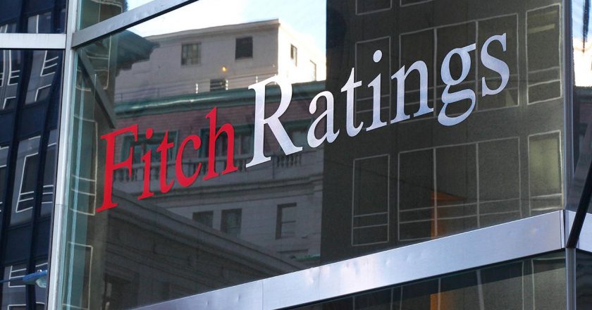 Fitch İsrail’in kredi notunu düşürdü