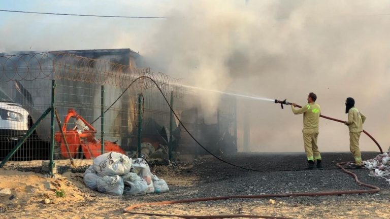 Arnavutköy cankurtaran merkezinde çıkan yangın söndürüldü
