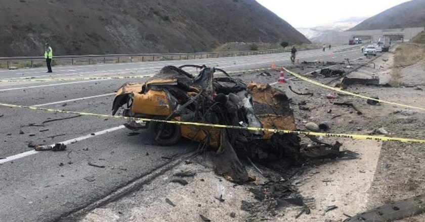 Erzincan’da feci kaza: 4 ölü, 2 yaralı