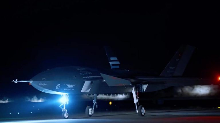 KIZILELMA PT-3 “gece taksisi” testini başarıyla tamamladı.