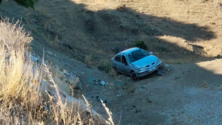 Kırıkkale’de otomobil hendeğe uçtu: 1 yaralı