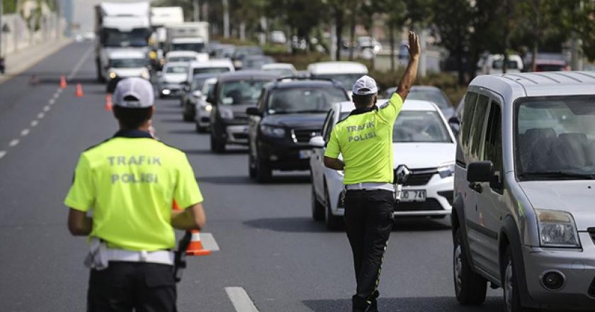 Ülke genelinde trafik denetimi: 436 bin 589 araç ve sürücüye işlem yapıldı