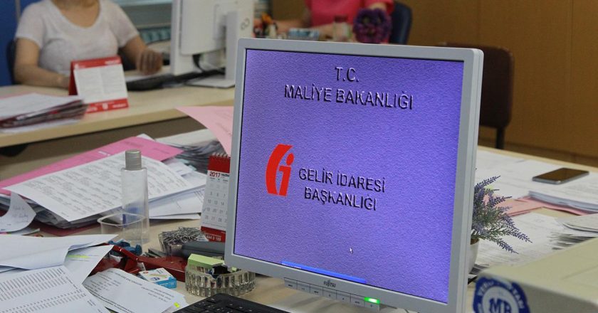 Geçici vergi ve kurumlar vergisi beyannamelerinin süresi uzatıldı