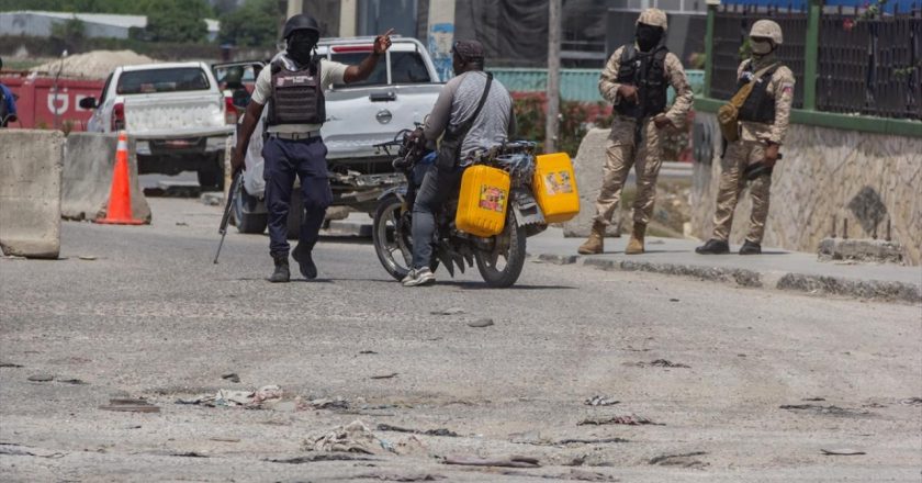 BM, çete şiddetine teslim olan Haiti’ye silah ambargosu uyguluyor