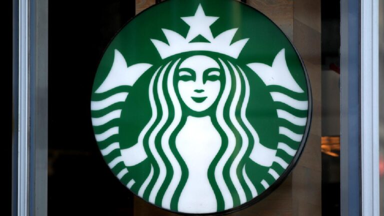 Boykot tarafından vurulan Starbucks 1000’den fazla çalışanı reddedecek