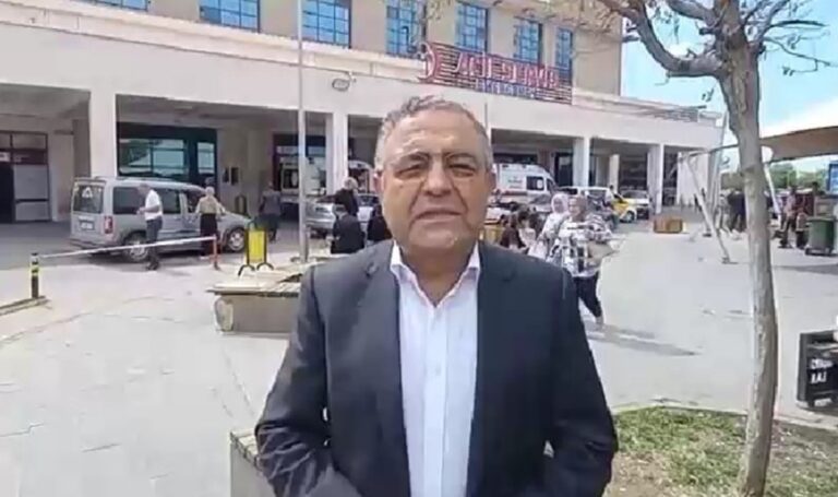 Sezgin Tanrukulu hastanenin önündeki yetkililere döndü: “7-8 bin hasta bir gün geliyor ama bakım değil” – siyasi haberleri kırmak