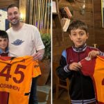 Bir koleksiyoncu Osimhen’in üniformasını aldı