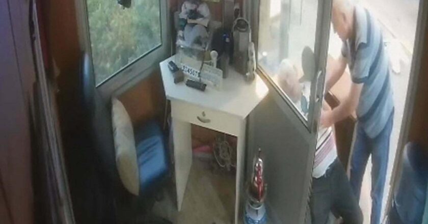 Arkadaşını kurtarmak istedi, ikisi de öldü