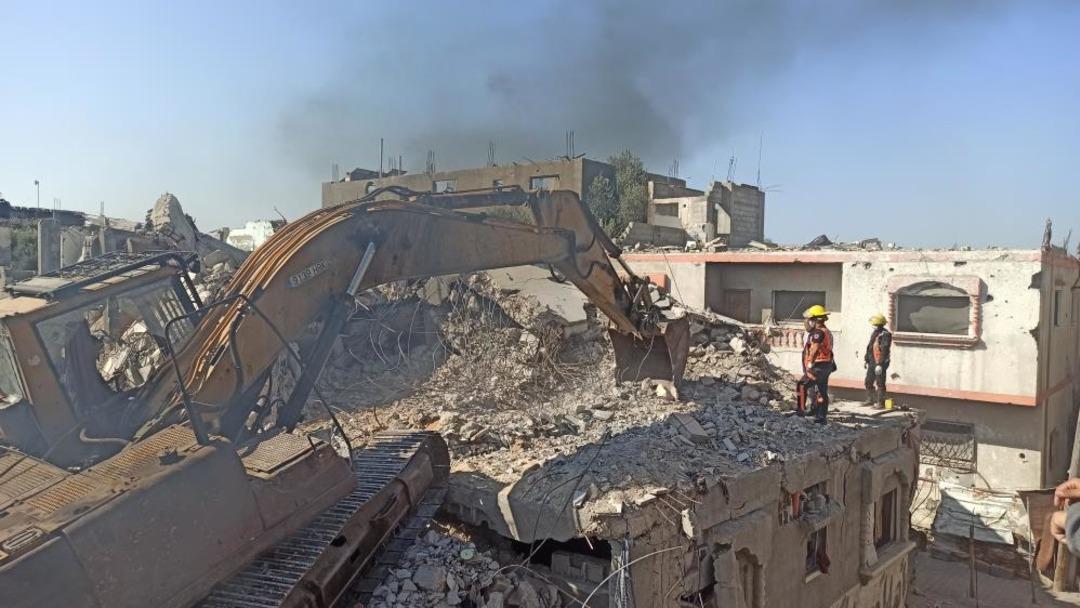 Gazze'nin enkazından cenazelerin çıkarılması çalışmalarının ilk aşaması başladı.